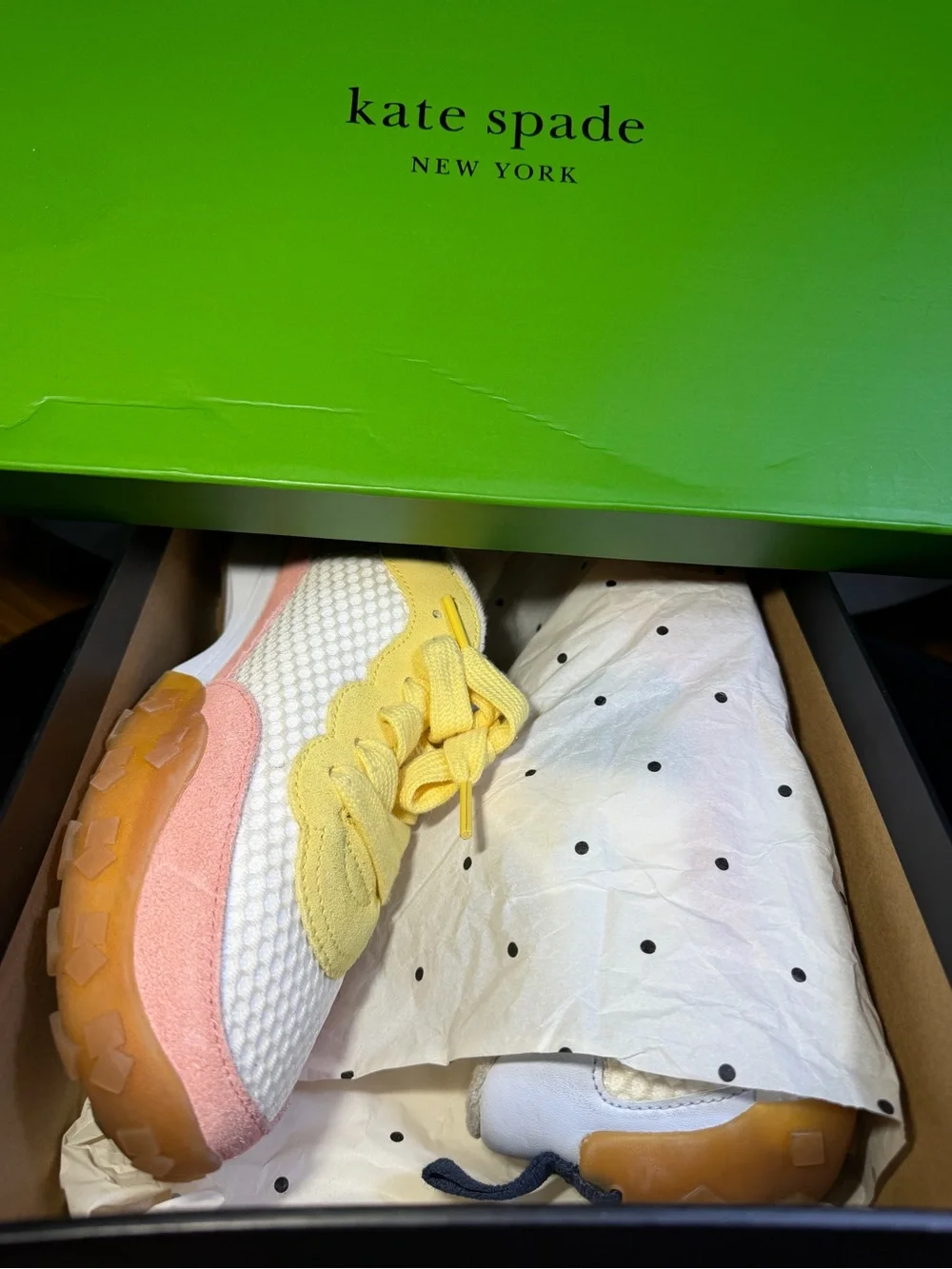 kate spade new york K As In Kate Mesh Lace-Up Low Top Cushioned Sneaker KL986